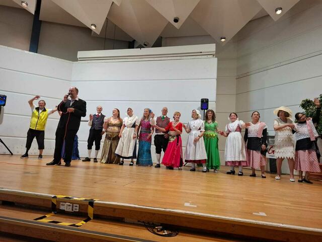 Zum Abschluss kommen noch mal alle auf die Bühne | Foto: Shima Mahi