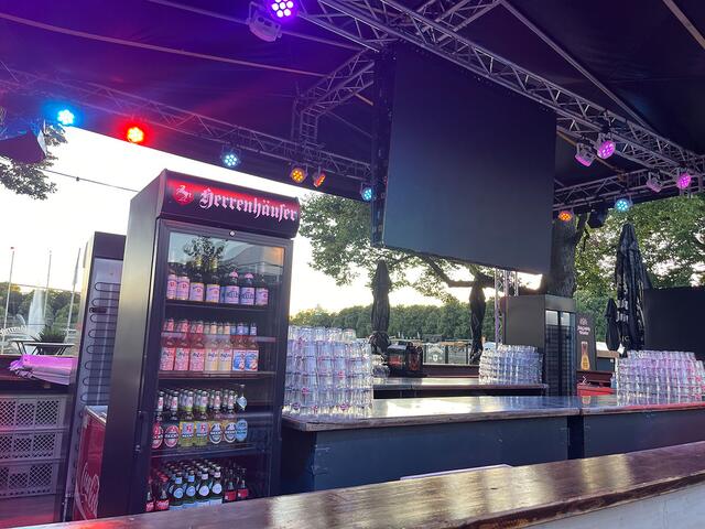 Fehlen nur noch die Gäste. Aber eine Bewirtung ist erst ab Mittwoch erlaubt.