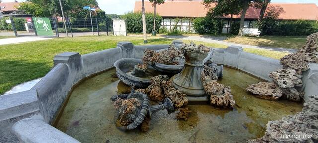 es war einmal, der dreischalige Hardenberger Brunnen