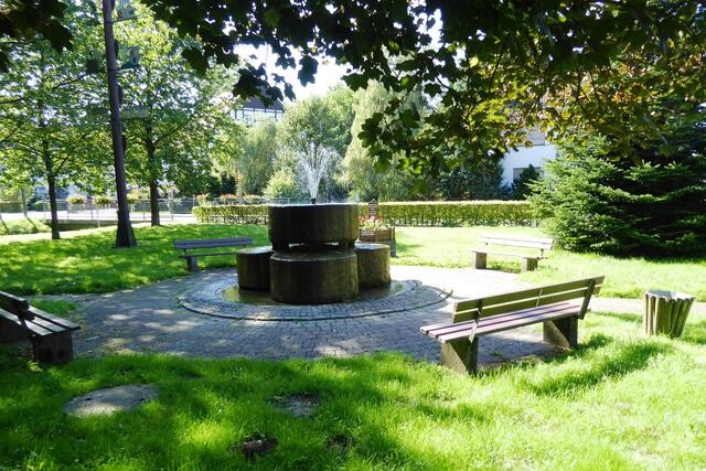 Der Brunnen im Freizeitpark an der Alme.