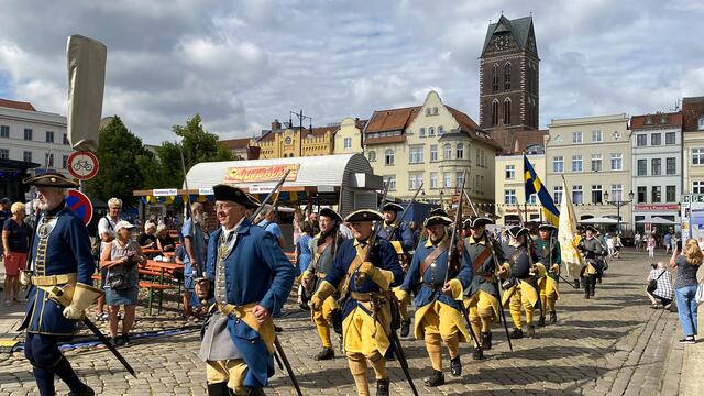 Wismar erinnert mit dem Fest an die 155-jährige historische Zugehörigkeit zum Schwedischen Königreich. Foto: Helmut Kuzina