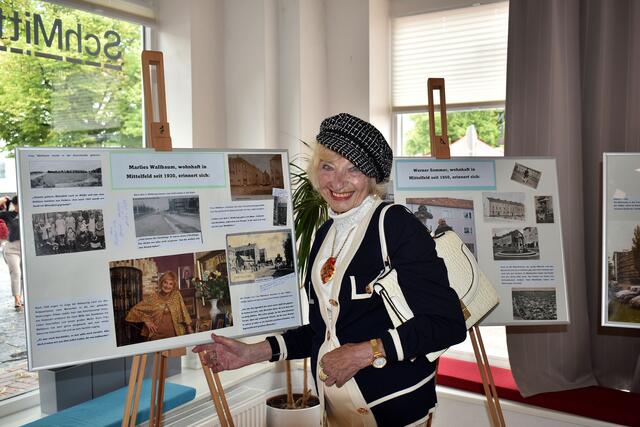 Marlies Wallbaum  wurde in Mittelfeld geboren und erinnert sich an früher.