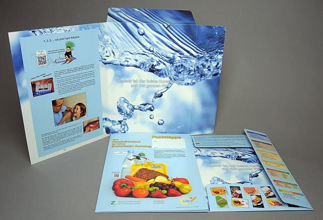Postmappen für Hessens neue Schulkinder | Foto: KZVH/Marco Maul