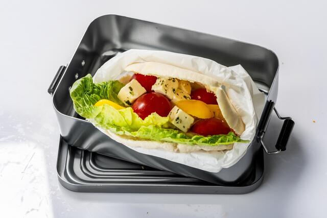 Leckerer Pausensnack: Käsewürfel mit Gemüsehappen | Foto: Steffen Löffler
