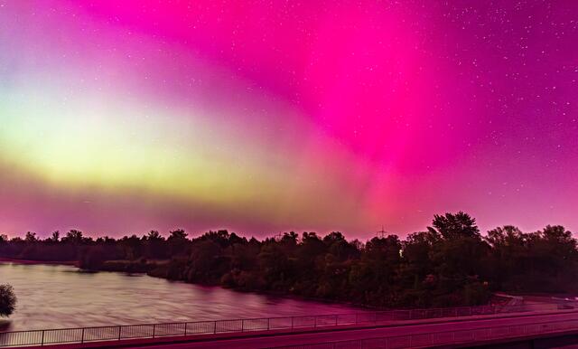 Bei der Lechstaustufe 23 beim Mandichosee in der Nähe von Merching um 0.13 Uhr.
