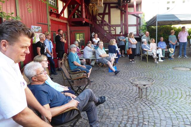 Das Publikum während der Eröffnung am 02.09.2024.