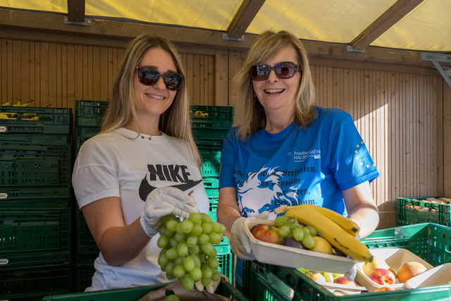 Friedberger Halbmarathon 2024 - Frisches Obst spendiert Friedbergs Edeka Wollny  | Foto: FSeventfoto
