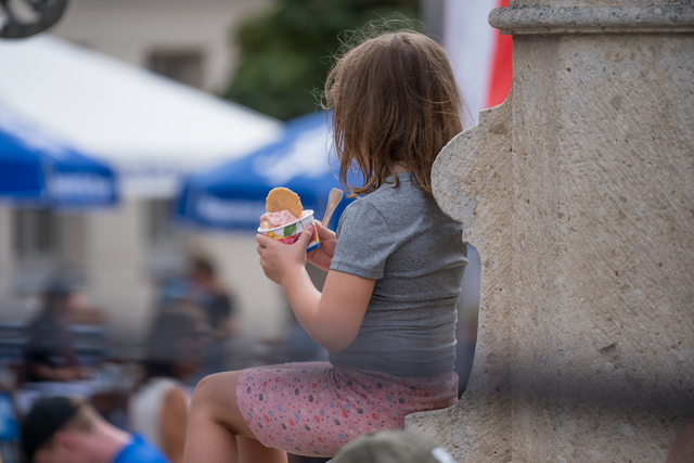 Friedberger Halbmarathon 2024 - Gucken und Eiscreme genießen | Foto: FSeventfoto