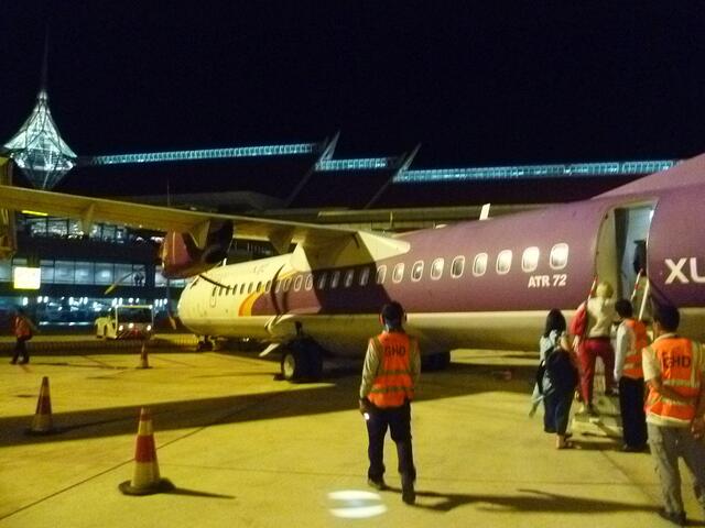  Weiterflug nach Ho-Chi-Minh-Stadt in Südvietnam.
