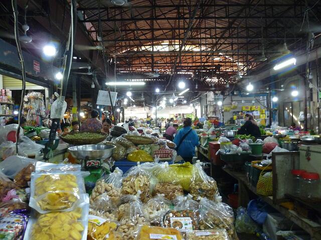 Eine Markthalle in Siem Reap.
