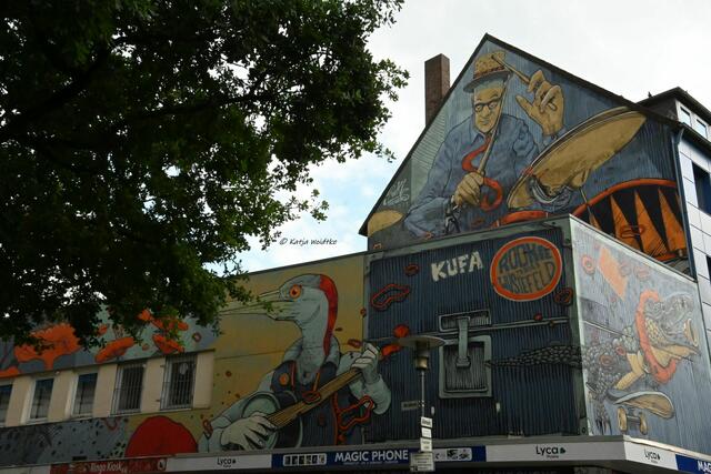Graffitis in Hildesheim (Foto: Katja Woidtke)

Mural von Rookie the Weird und Tobias Wüstefeld