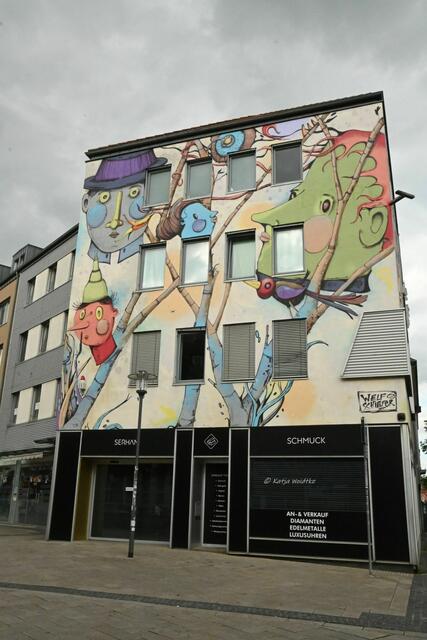 Graffitis in Hildesheim (Foto: Katja Woidtke)

Mural von Welf Schiefer in der Kaiserstraße | Foto: Katja Woidtke