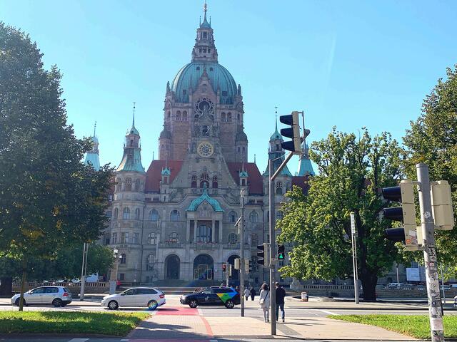 Blick aus der Altstadt auf das Neue Rathaus