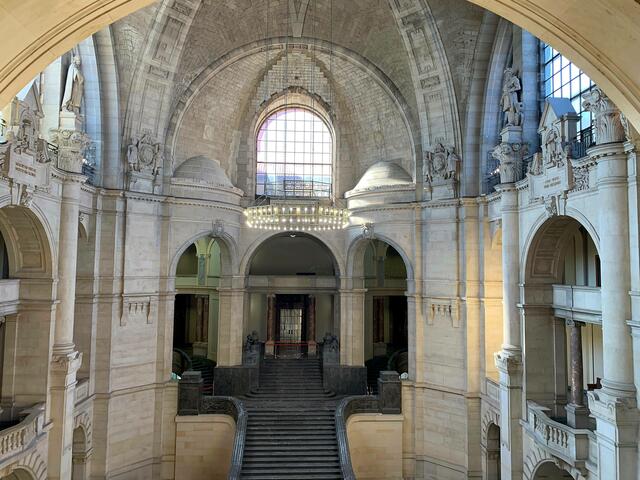 Blick von der Treppe in das Innere 