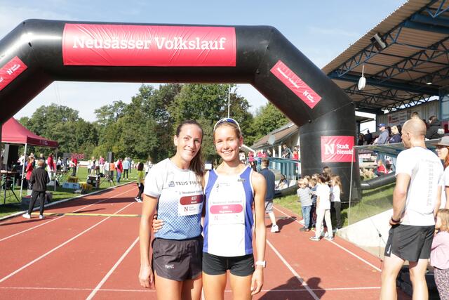 Die Siegerinnen bei den Damen: Kerstin Liebl (1. Platz Ü18) und Magdalena Mayer (1. Platz U18)