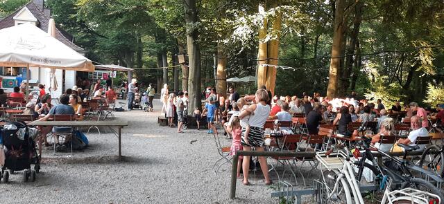 Ende der Führung - im Parkhäusl | Foto: Marianne Stenglein