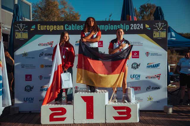 Phoenix Baumgardt - Slalom-Europameisterin U19 Girls 2024 und dritter Platz im Trickski | Foto: © Fotokutowska: https://www.instagram.com/fotokutkowska?igsh=MTBmOHc0bWVzZ3k1cA==
