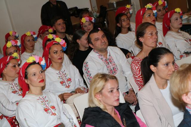 Gespannte Aufmerksamkeit im Publikum | Foto: Marianne Stenglein