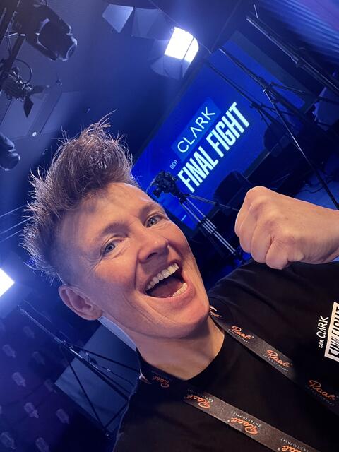 Tina Schüssler in der Ringecke beim großen Stefan Raab RTL Comeback im Einsatz - der Clark Final Fight | Foto: Tina Schüssler