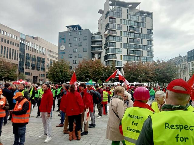 Lehrter Gewerkschafter demonstrieren im Europaviertel von Brüssel mit vielen Gewerkschafter*innen aus ganz Europa | Foto: DGB 