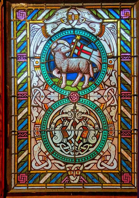 diese Kirchenfenster konnten von der Fa. Schneemilch aus Quedlinburg anhand ihrer alten Unterlagen neu erstellt werden 