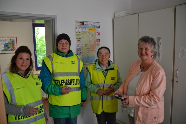 Die Mozartschule versuchte über die Aktion "Mozart läuft" die Kinder dazu zu bewegen, den Schulweg zu Fuß statt mit dem Elterntaxi zu unternehmen. Auch über diese lobenswerte Aktion durfte ich berichten.