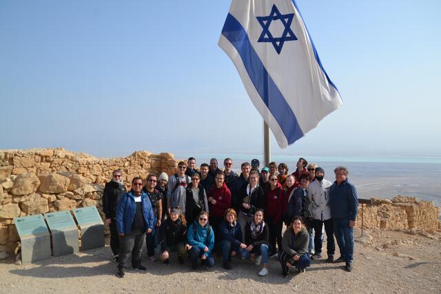 Das Jugendorchester Gersthofen (JUGGE) unternahm in den letzten Jahren sehr spannende Konzertreisen ins Ausland, über die ich bei Bedarf berichten konnte. Hier 2022 in Israel.