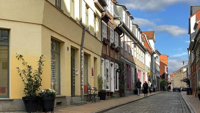 Ein Blick in die Münzstraße der Schelfstadt. Foto: Helmut Kuzina