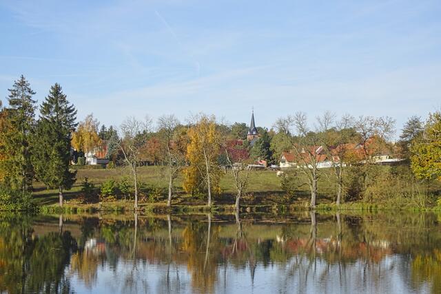 Gondelteich mit Neudorf