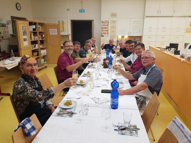 Prost - und Guten Appetit.