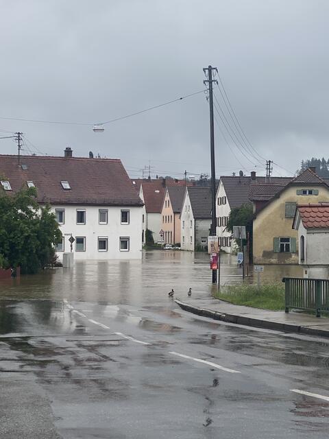 Hochwasser: Ganze Straßen und Ortschaften standen unter Wasser | Foto: Martin Sailer