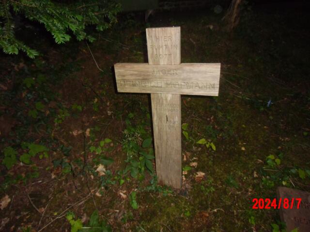 Grabkreuz eines Marburger Jägers auf dem Russenfriedhof, auch nicht aufgefrischt! 