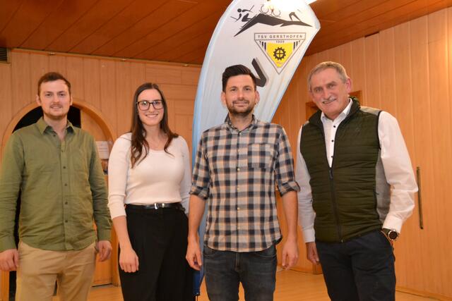 Die in der Mitgliederversammlung der Abteilung Alpin des TSV Gersthofen wählten die anwesenden Mitglieder Harald Meitinger zum Abteilungsleiter (rechts). Ihm zur Seite stehen Jan Dollmann, Sophia Meitinger und Johannes Metzger als stellvertretende Abteilungsleiter (von links).