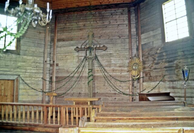 eine ganz schlichte Holzkirche