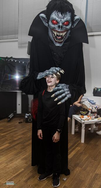 Der XXL Vampir verbreitete Schrecken | Foto: Andrea Dal Ponte