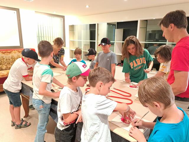 Königsbrunner Ferienprogramm 2024: Meister Eder und Pumuckls Werkstatt am 14.08.2024 | Foto: Nadja Rathgeber