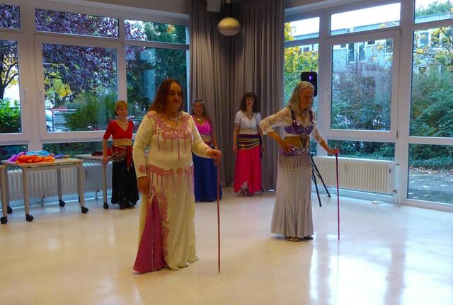 Duo Shimasira mit dem Stocktanz | Foto: Shima Mahi