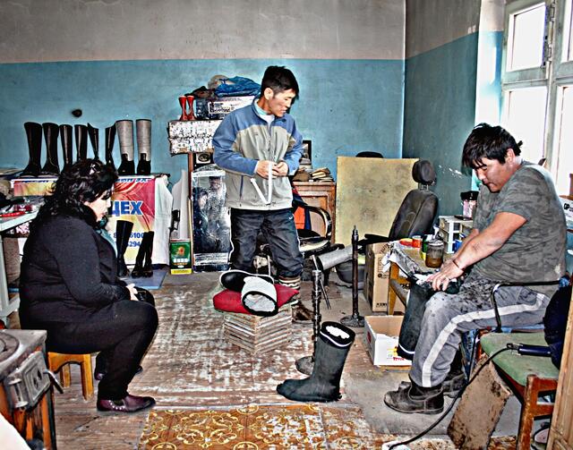 Eine Werkstatt, bekannt für hochwertige Arbeit. Mit Medaillen ausgezeichnet