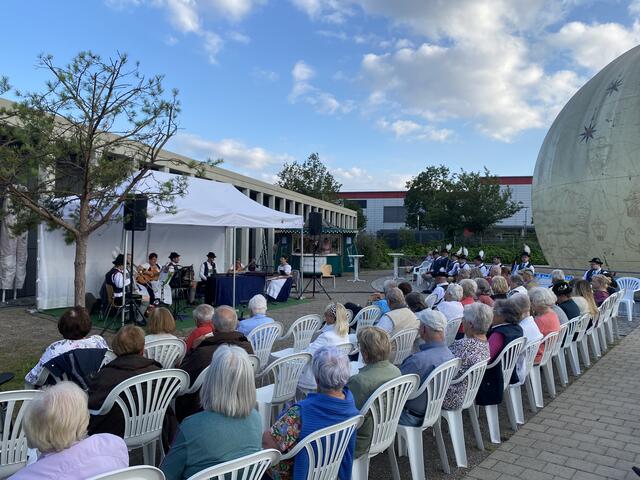 Konzert im Lesepark mit dem Heimat- und Volkstrachtenverein D'Lechauer am 22.07.2024 | Foto: Tanja Zimmermann