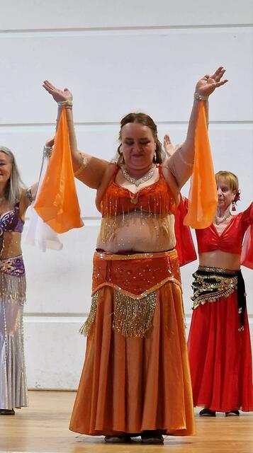 Einer von vielen wunderbaren Tänzen | Foto: Shima Mahi