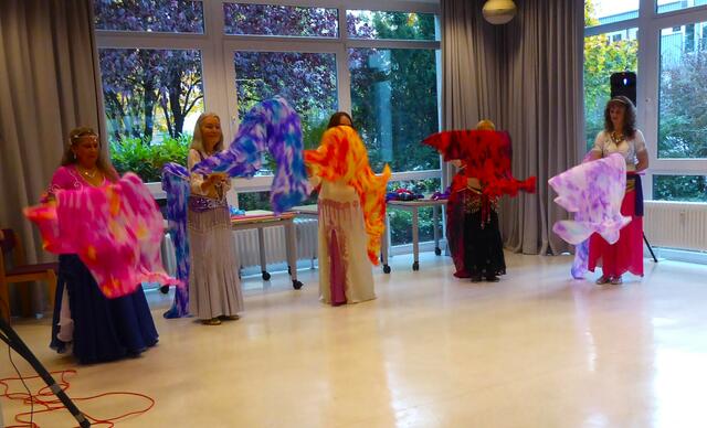 Schleierfächertanz-Premiere | Foto: Shima Mahi