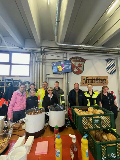 Vorbereitung der Verpflegung der Einsatzkräfte
