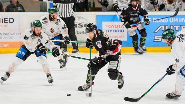 Gegen die Gladiators aus Erding schaffte der EHC Königsbrunn die Sensation. | Foto: Dietmar Ziegler