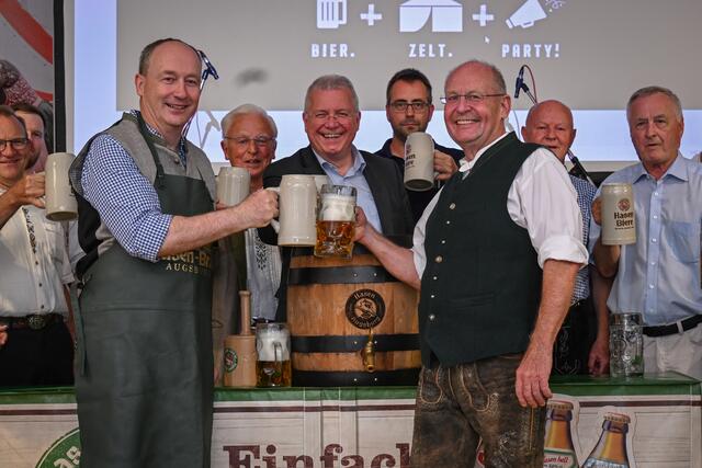 O'zapft war beim beliebten Königsbrunner Volksfest Gautsch | Foto: Valterio D‘Arcangelo