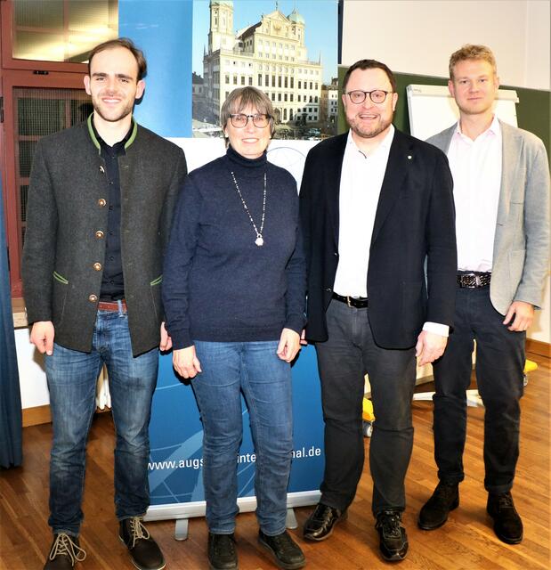 AI Vorstandschaft von links Philipp Huber (GF), Heike Abend-Sadeh (VP), Matthias Fink (Präs.), Laurenz Weiße (Schatzmeister) | Foto: Marianne Stenglein