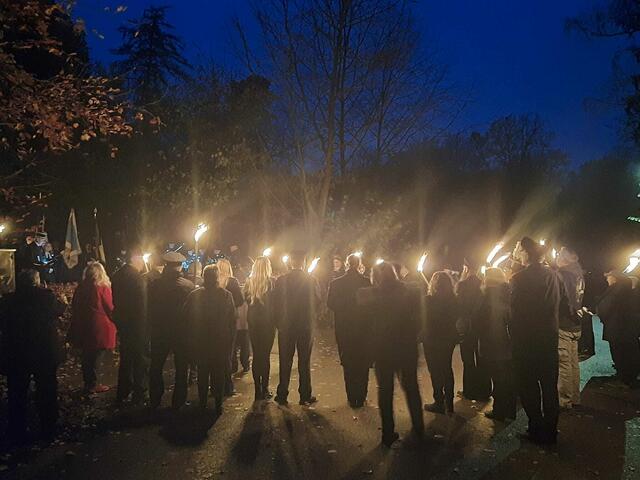 Totenehrung 2024 Gedenken im Fackelschein