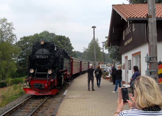 Die Harzquerbahn in Sorge. Ca. drei Stunden benötigt sie für die Strecke von Nordhausen nach Wernigerode. 