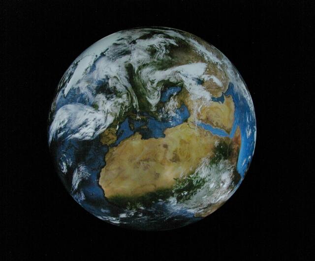 Andererseits werden sich Wüstengebiete vergrößern. Nicht nur wie auf dem Bild in der Sahara. In Europa werden auch die Mittelmeerländer davon betroffen sein. | Foto: Christel Wolter