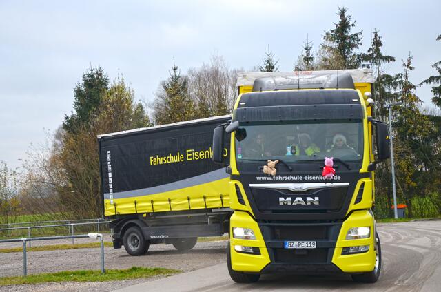 71 Tonnen Hilfsgüter sind 2024 an auf den Lkw verteilt. | Foto: Ramona Nahirni-Vogg