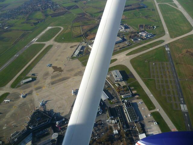 Flughafen Hannover-Langenhagen (HAJ).
